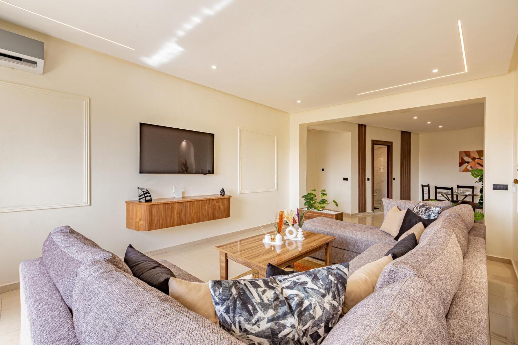 New! Appt Palm D'or, Parking & Wifi *